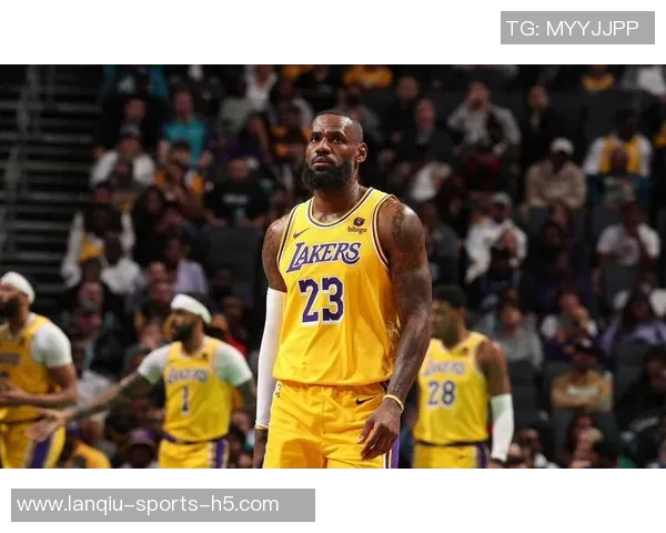 阵容不整依然客场斩获八胜两负斯玛特称赞全队共同努力的成果